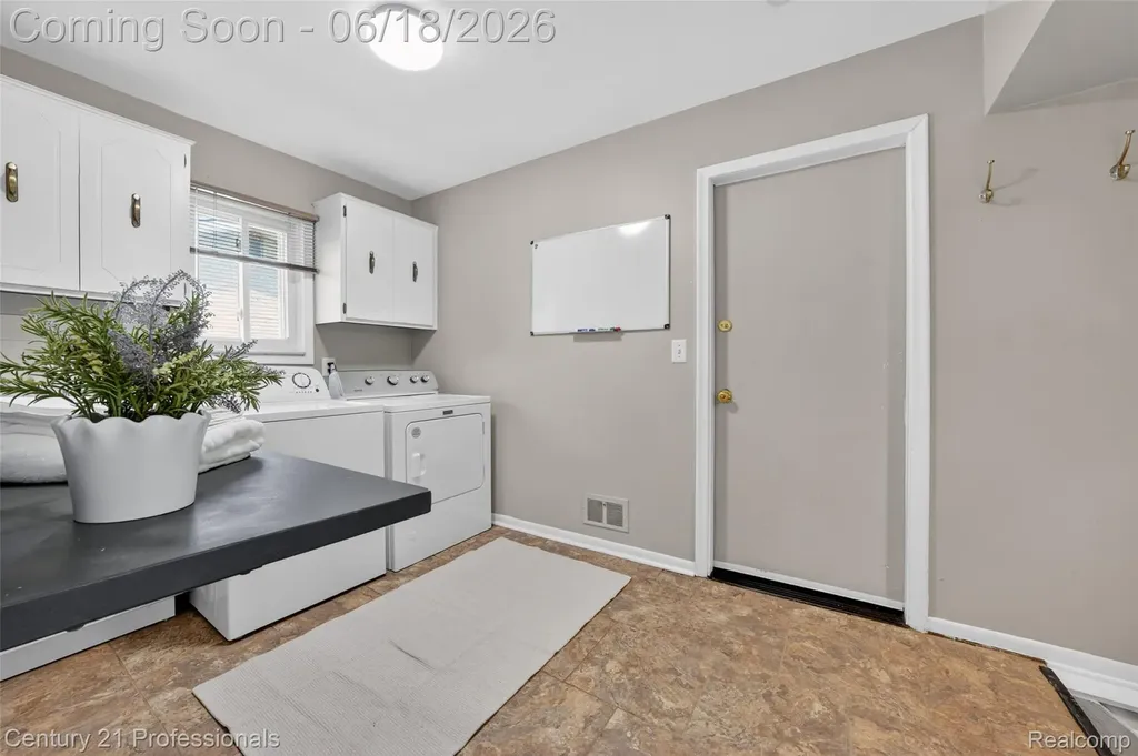 37717 Maas Drive Sterling Heights City MI 48312