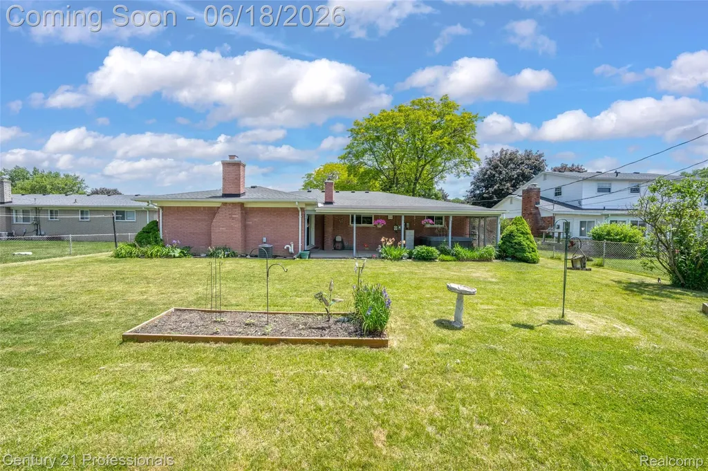 37717 Maas Drive Sterling Heights City MI 48312