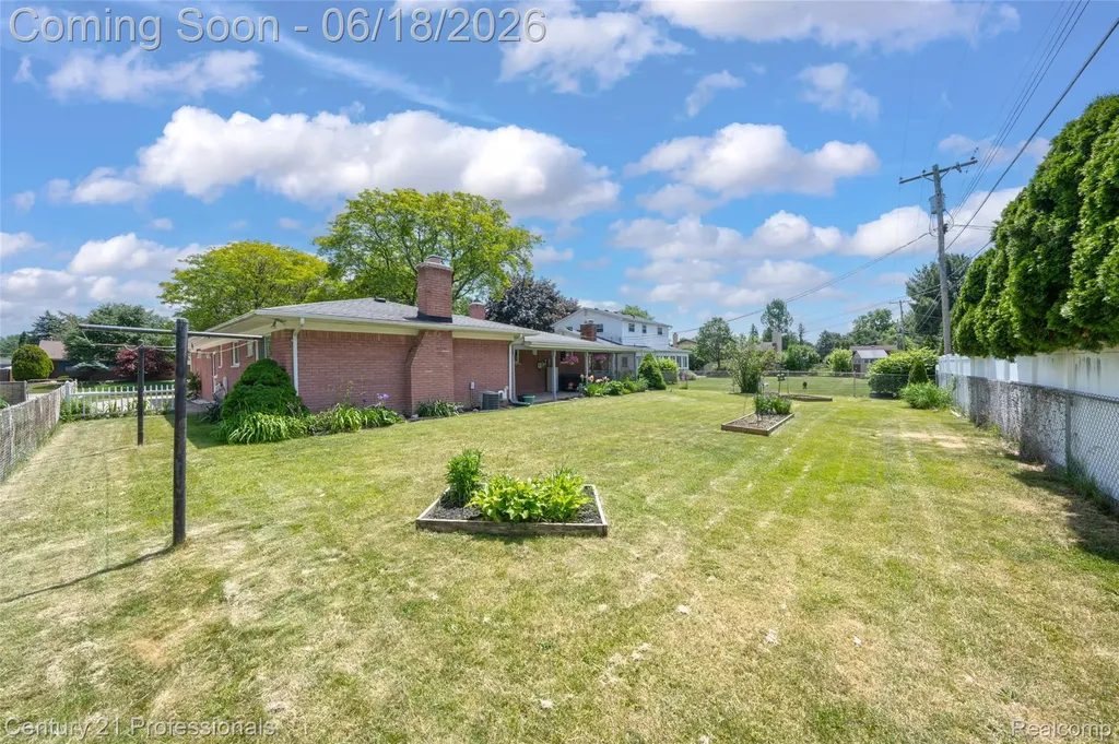 37717 Maas Drive Sterling Heights City MI 48312