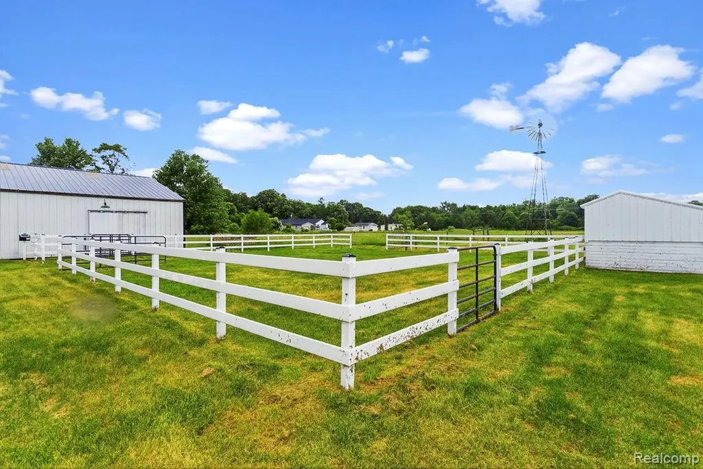 12466 N Center Road Thetford Township MI 48420