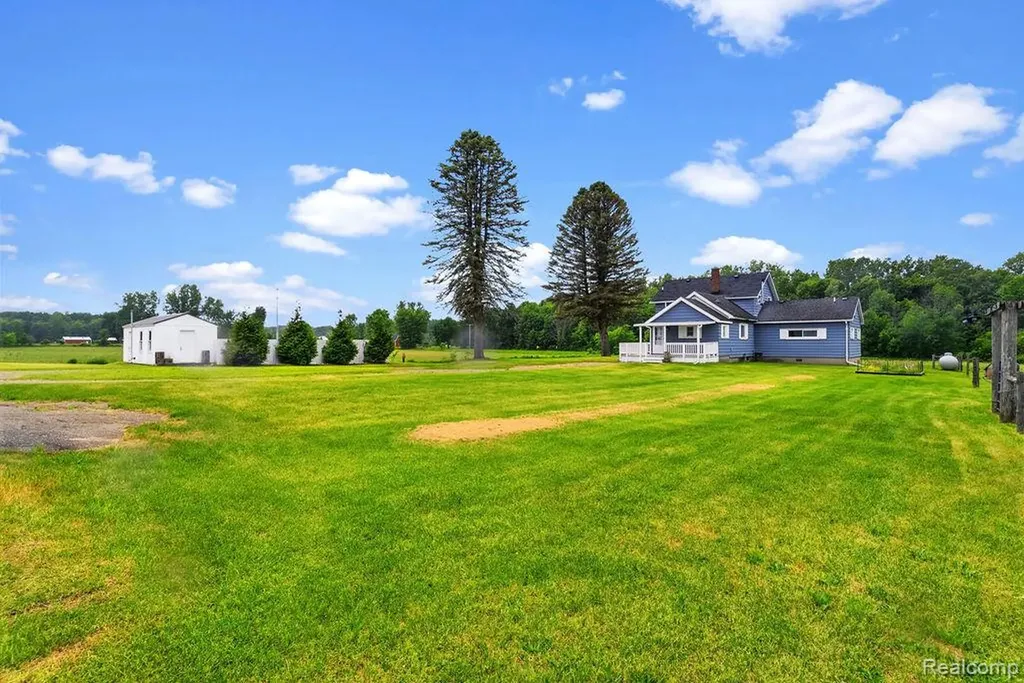 12466 N Center Road Thetford Township MI 48420