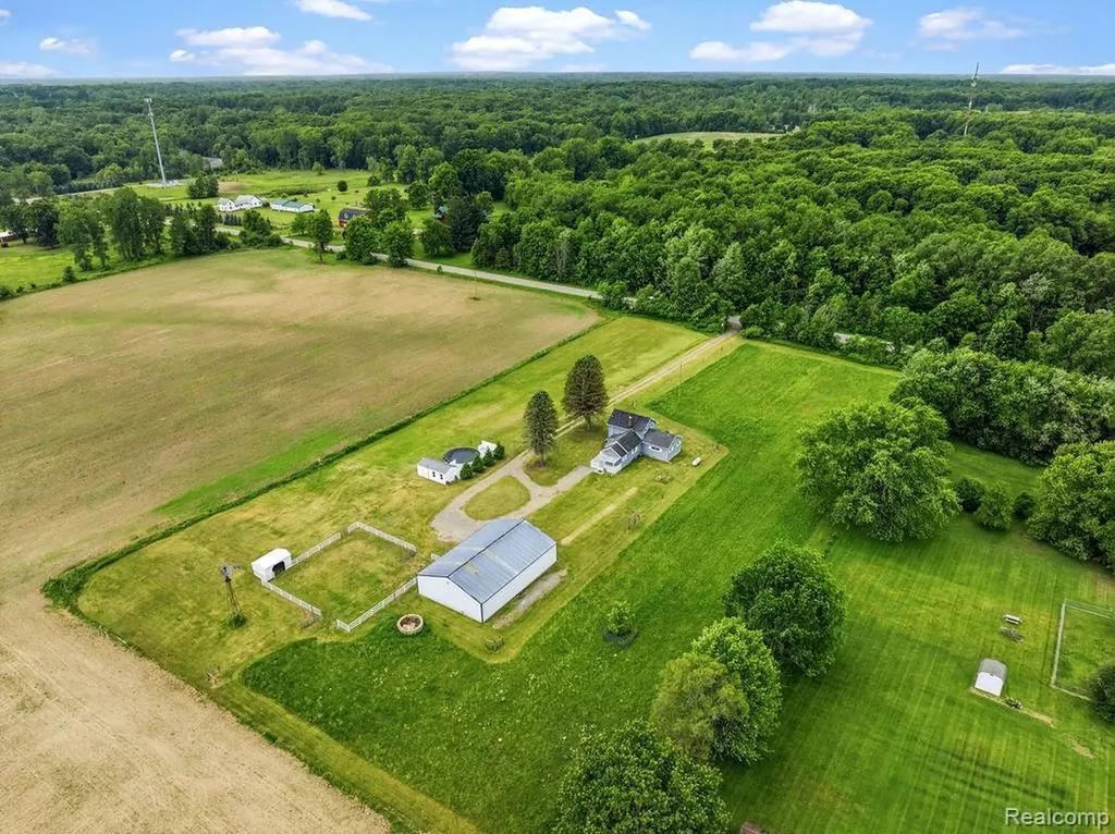 12466 N Center Road Thetford Township MI 48420