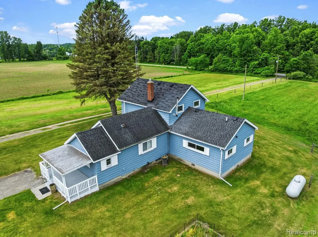 12466 N Center Road Thetford Township MI 48420