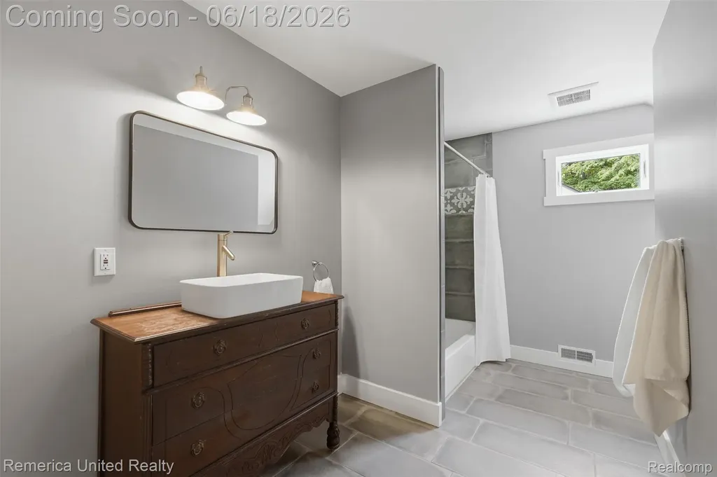 3175 Kensington Road Brighton Township MI 48380