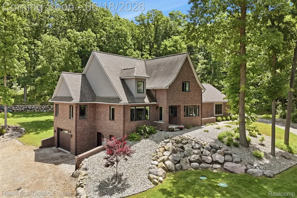 3175 Kensington Road Brighton Township MI 48380