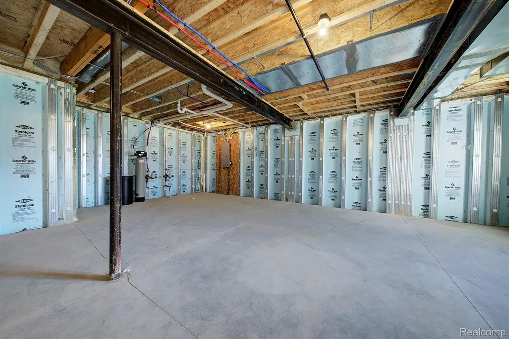 562 (moh72) Round Rock Drive Marion Township MI 48843