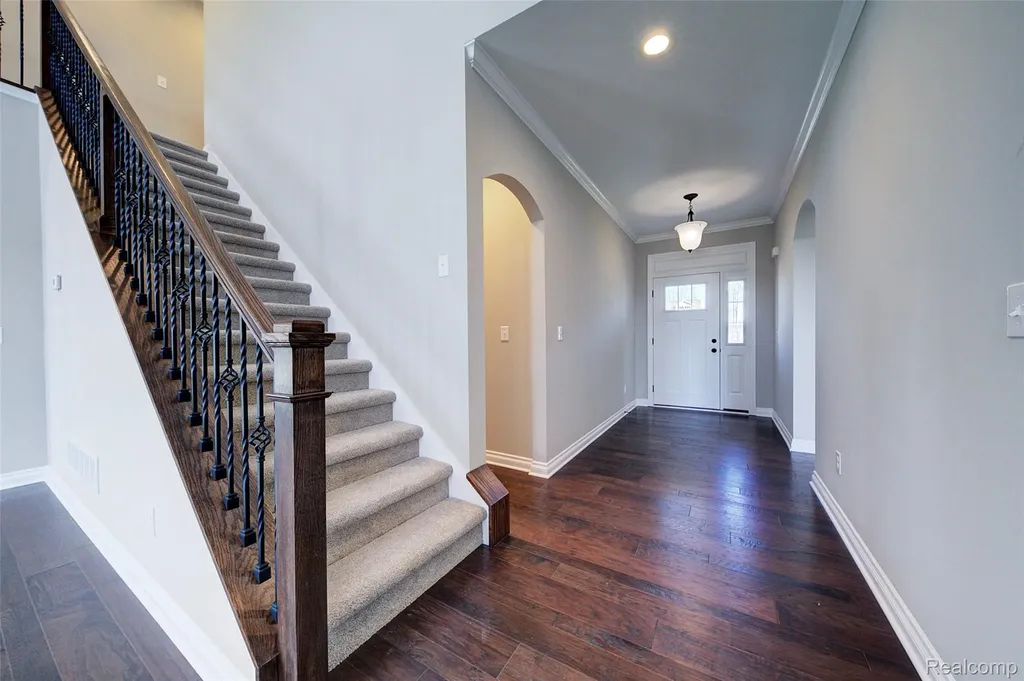562 (moh72) Round Rock Drive Marion Township MI 48843