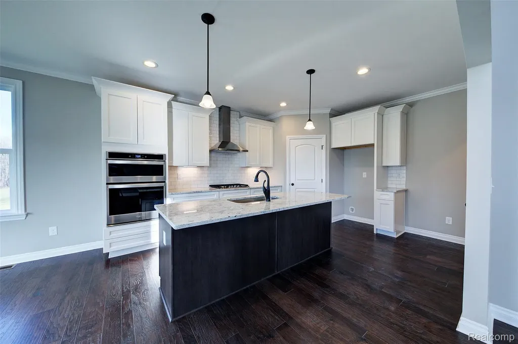 562 (moh72) Round Rock Drive Marion Township MI 48843