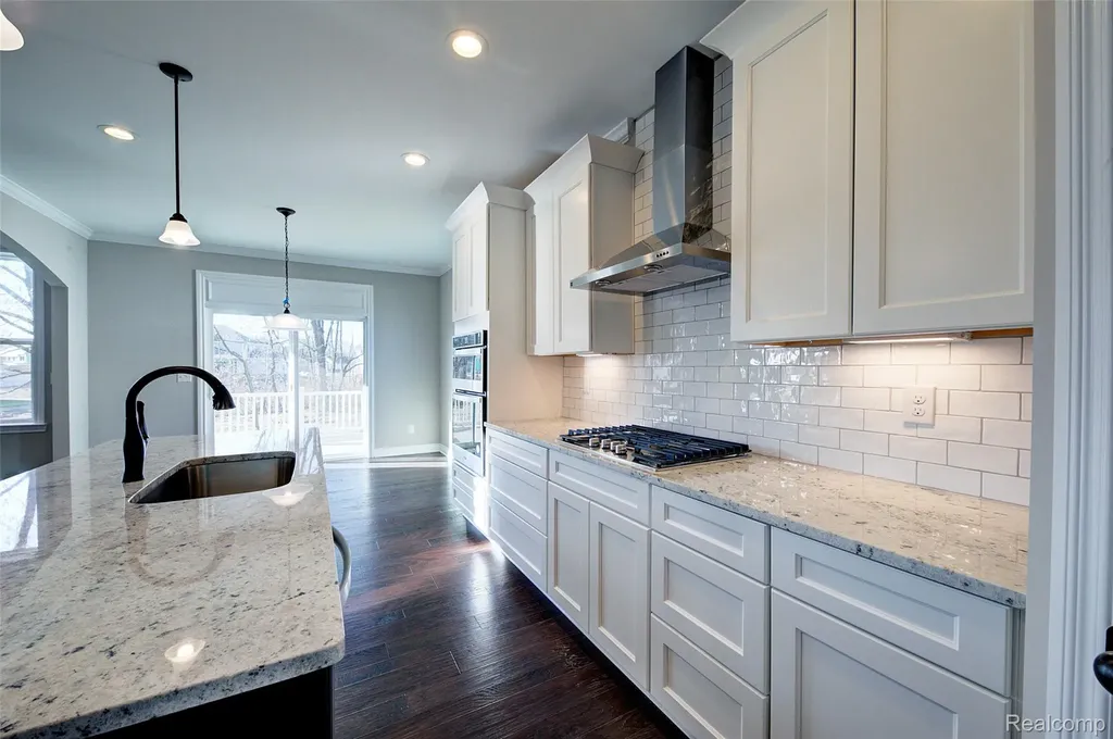562 (moh72) Round Rock Drive Marion Township MI 48843