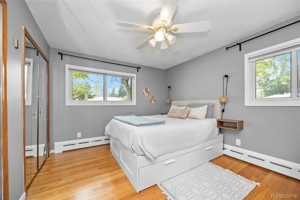 30064 Bentley Street Livonia City MI 48154