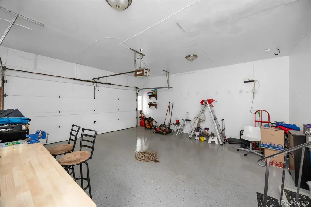 30064 Bentley Street Livonia City MI 48154