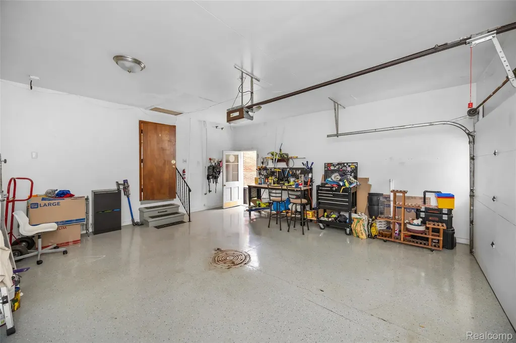 30064 Bentley Street Livonia City MI 48154
