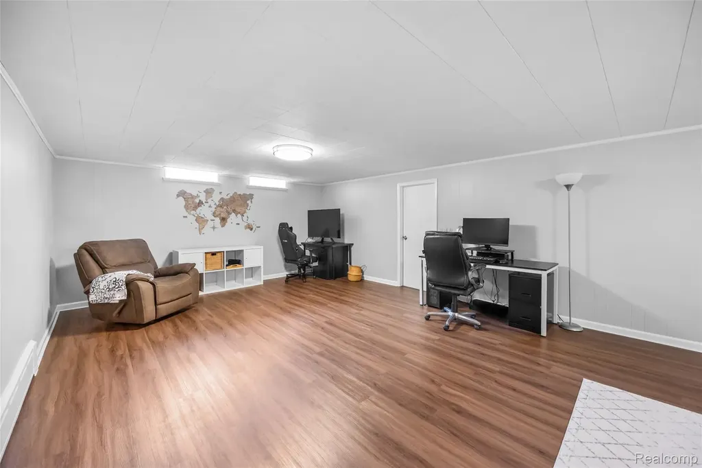 30064 Bentley Street Livonia City MI 48154