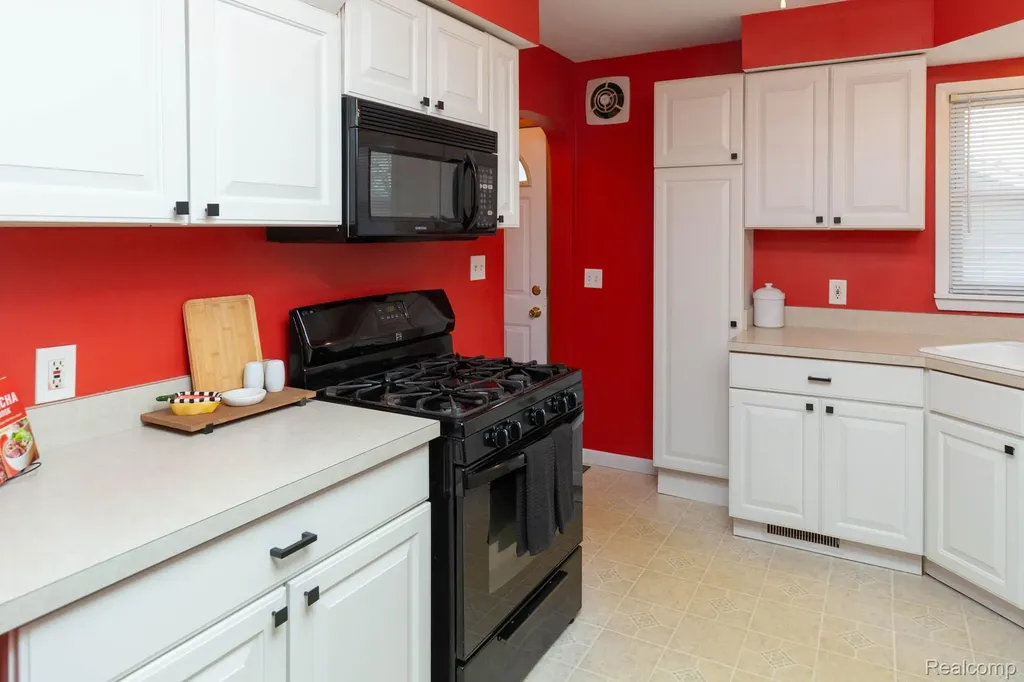 16696 Beech Daly Road Redford Charter Township MI 48240