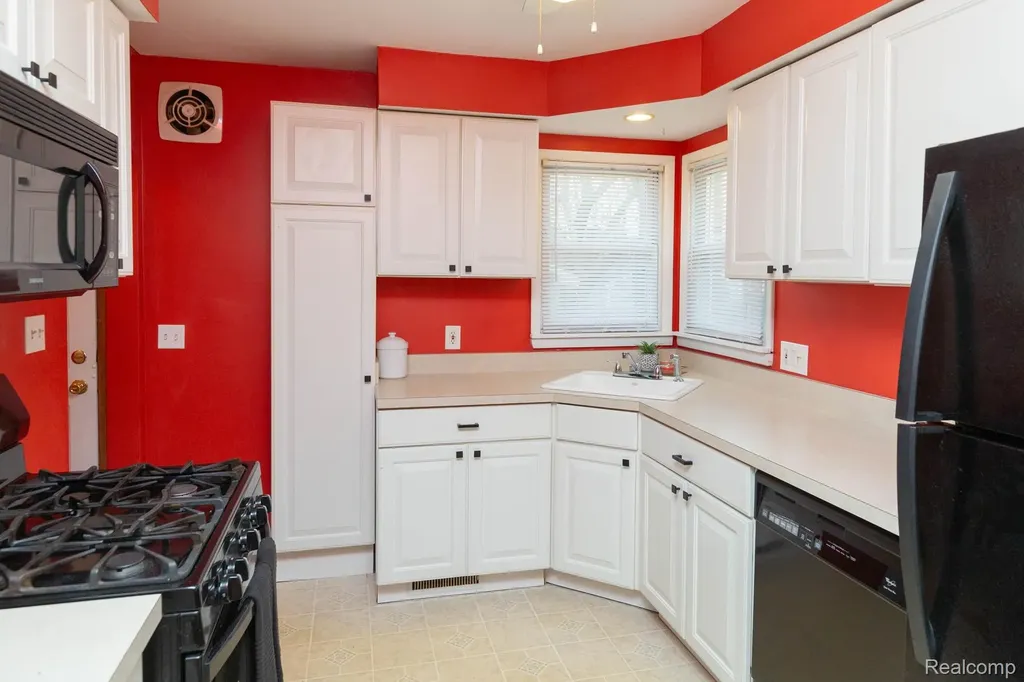 16696 Beech Daly Road Redford Charter Township MI 48240