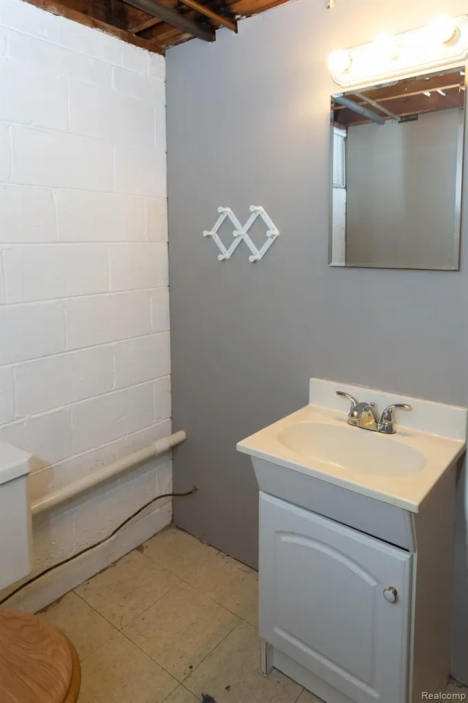 16696 Beech Daly Road Redford Charter Township MI 48240