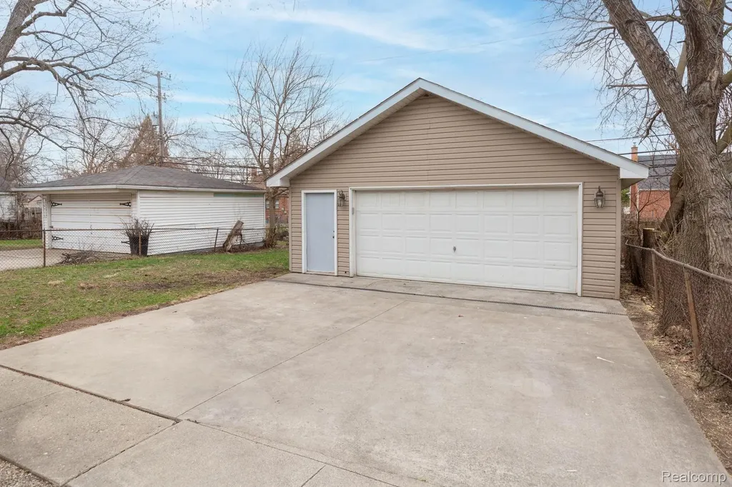 16696 Beech Daly Road Redford Charter Township MI 48240