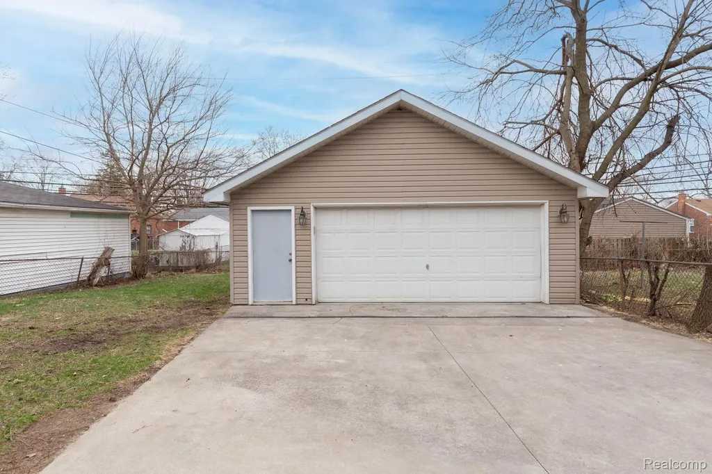 16696 Beech Daly Road Redford Charter Township MI 48240