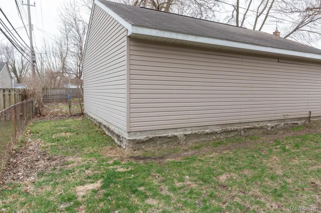 16696 Beech Daly Road Redford Charter Township MI 48240