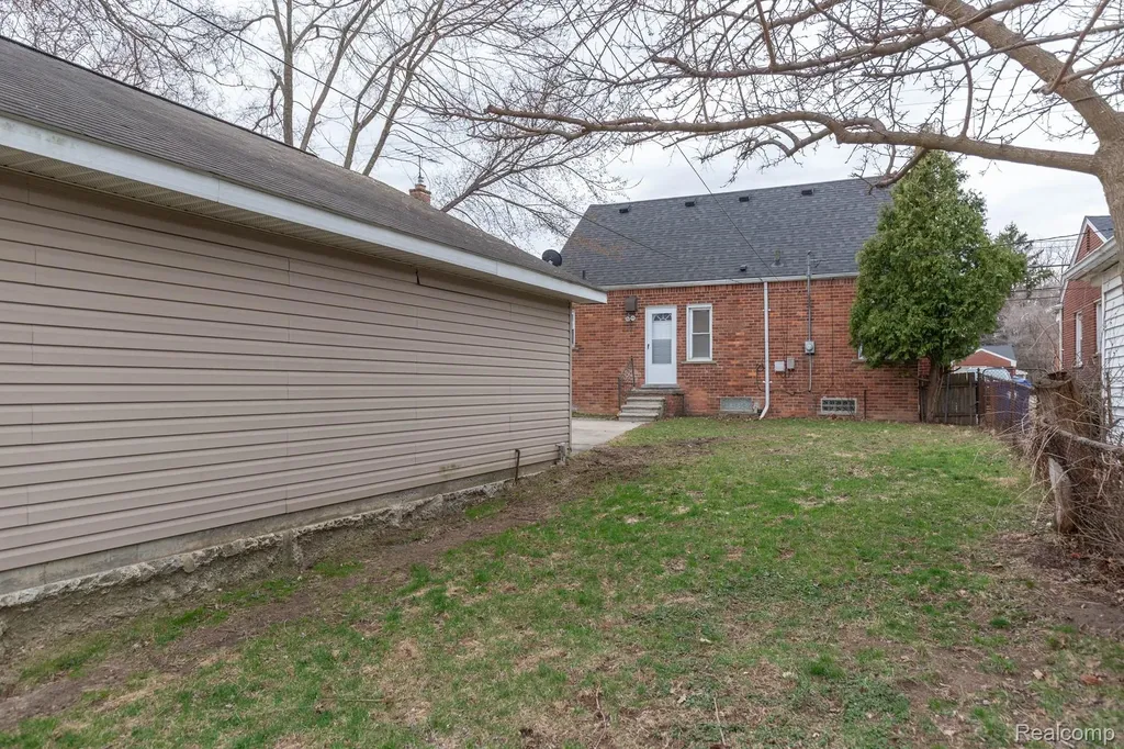 16696 Beech Daly Road Redford Charter Township MI 48240