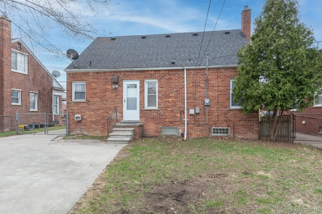 16696 Beech Daly Road Redford Charter Township MI 48240