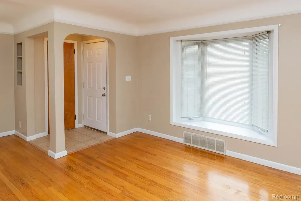 16696 Beech Daly Road Redford Charter Township MI 48240