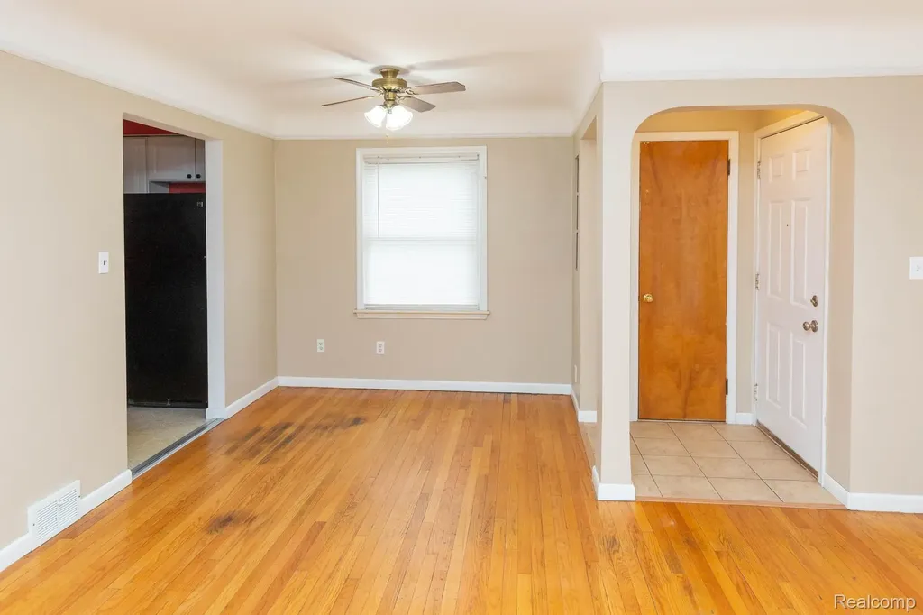 16696 Beech Daly Road Redford Charter Township MI 48240