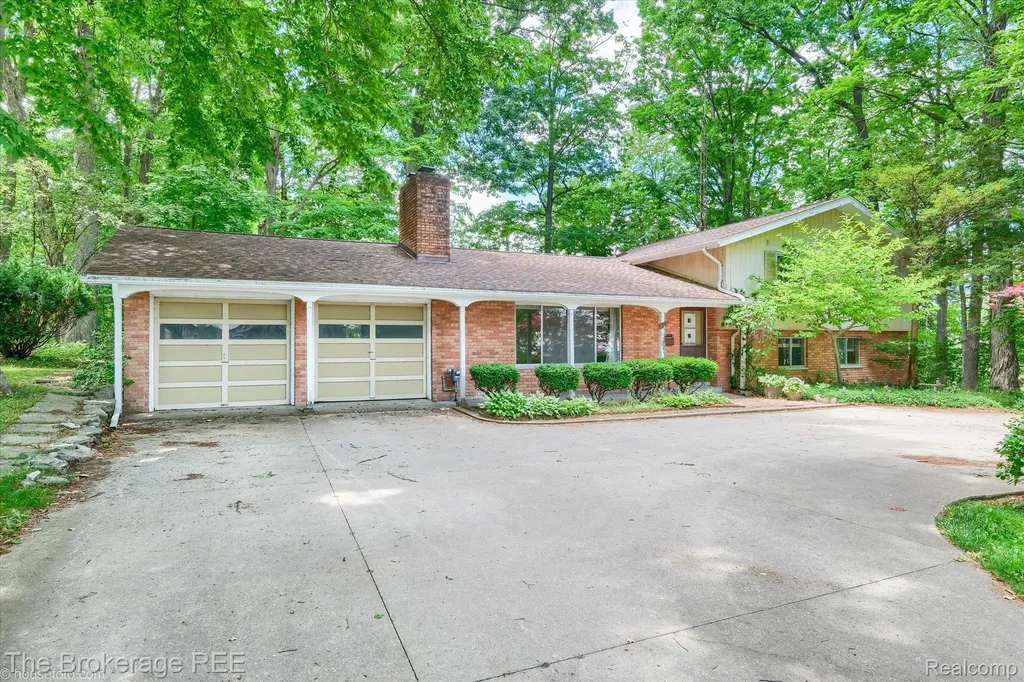 575 Bancroft Street Imlay City City MI 48444