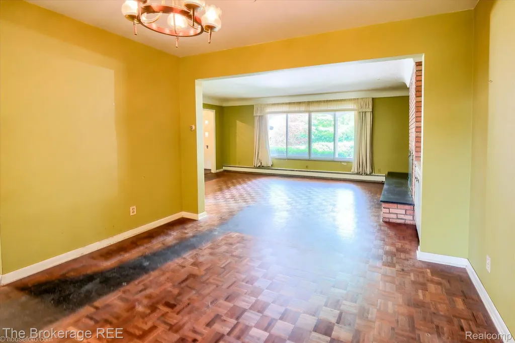 575 Bancroft Street Imlay City City MI 48444