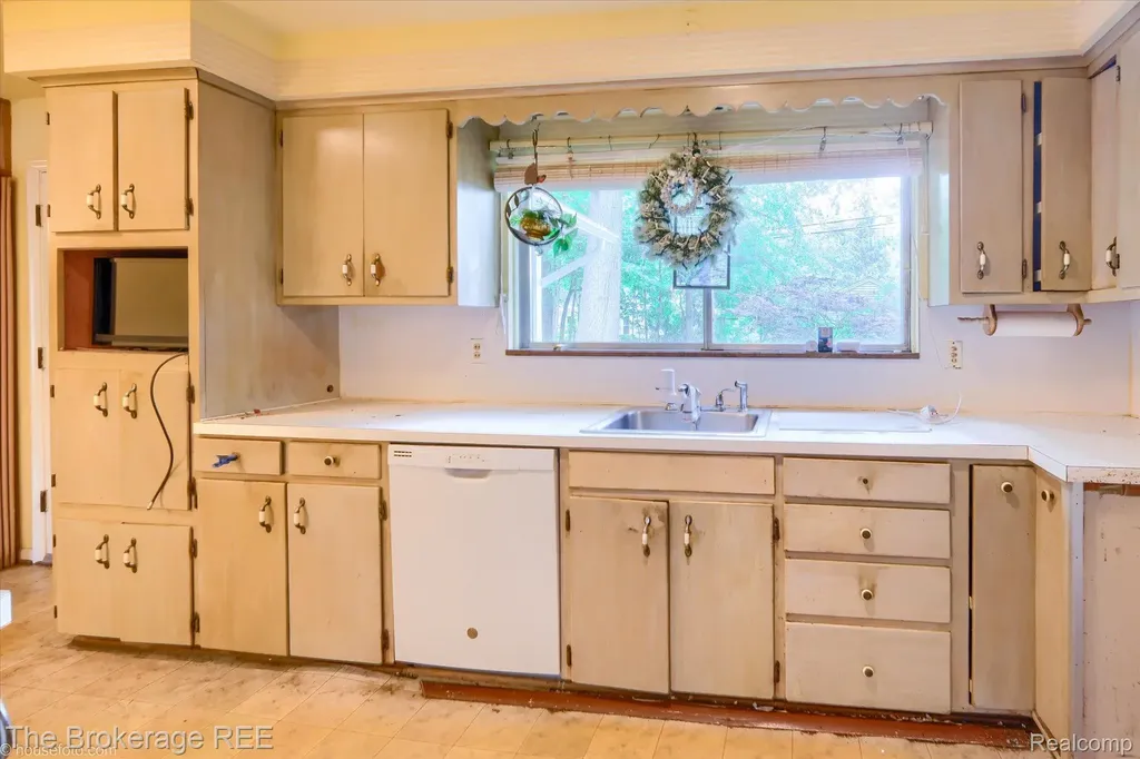 575 Bancroft Street Imlay City City MI 48444