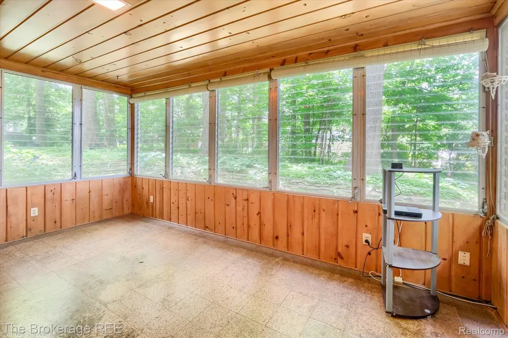 575 Bancroft Street Imlay City City MI 48444