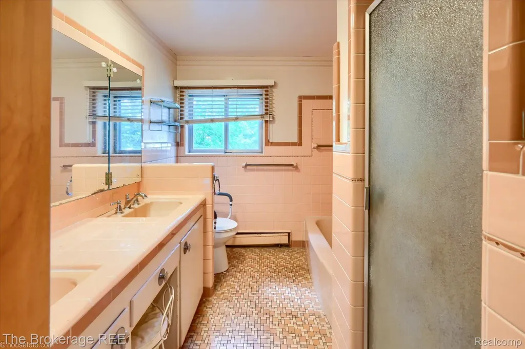 575 Bancroft Street Imlay City City MI 48444