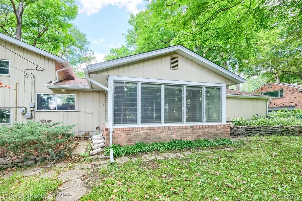 575 Bancroft Street Imlay City City MI 48444