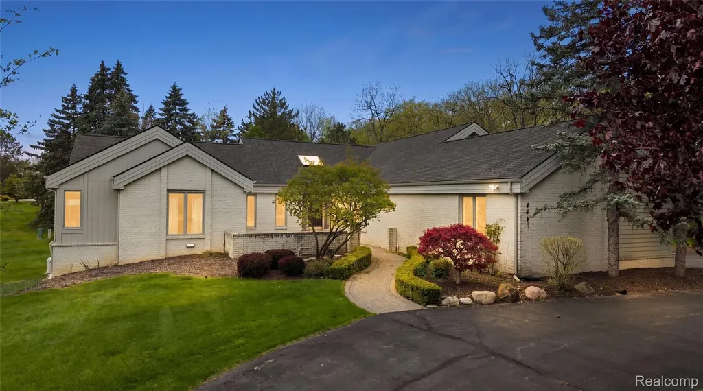 4461 Cherry Hill Drive Orchard Lake Village City MI 48323