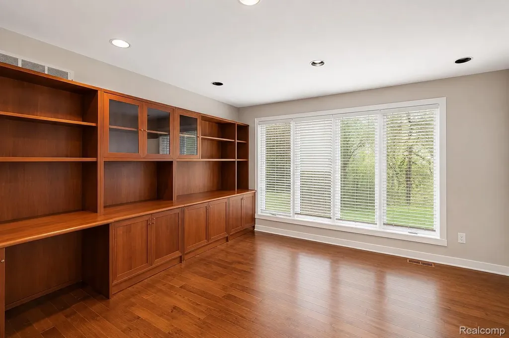 4461 Cherry Hill Drive Orchard Lake Village City MI 48323