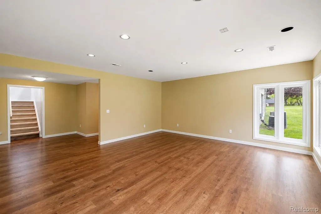 4461 Cherry Hill Drive Orchard Lake Village City MI 48323