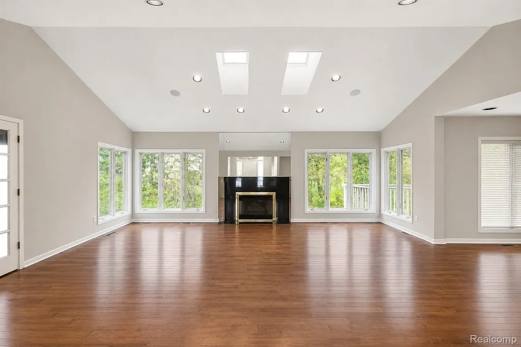 4461 Cherry Hill Drive Orchard Lake Village City MI 48323