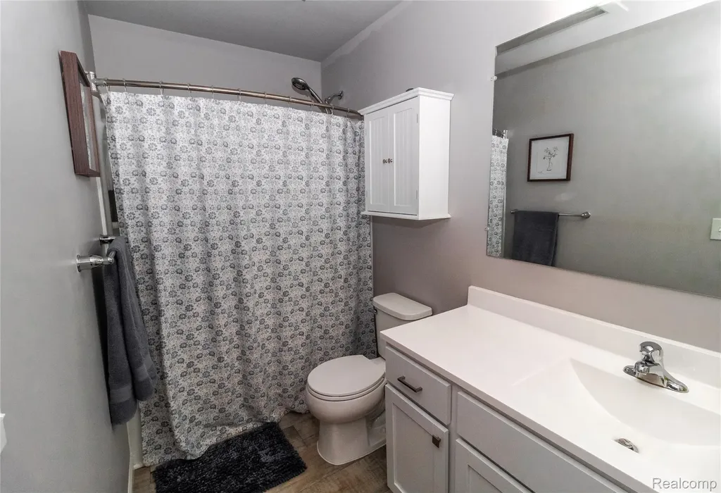 1205 Lancaster Street Lapeer City MI 48446