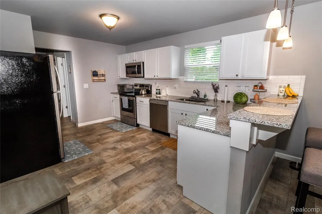 1205 Lancaster Street Lapeer City MI 48446