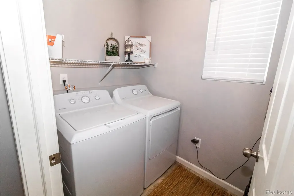 1205 Lancaster Street Lapeer City MI 48446