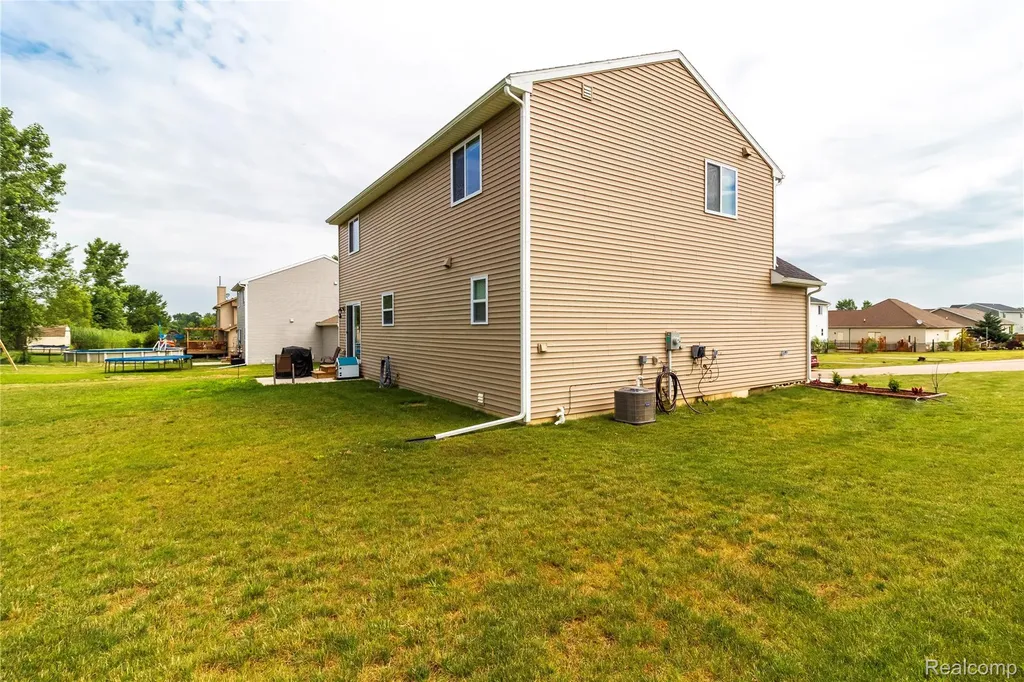 1205 Lancaster Street Lapeer City MI 48446