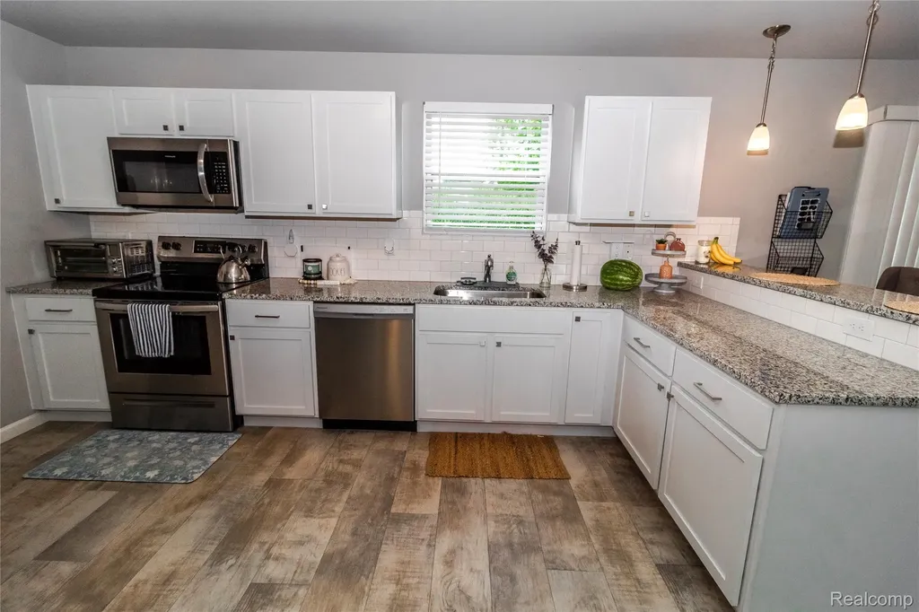 1205 Lancaster Street Lapeer City MI 48446