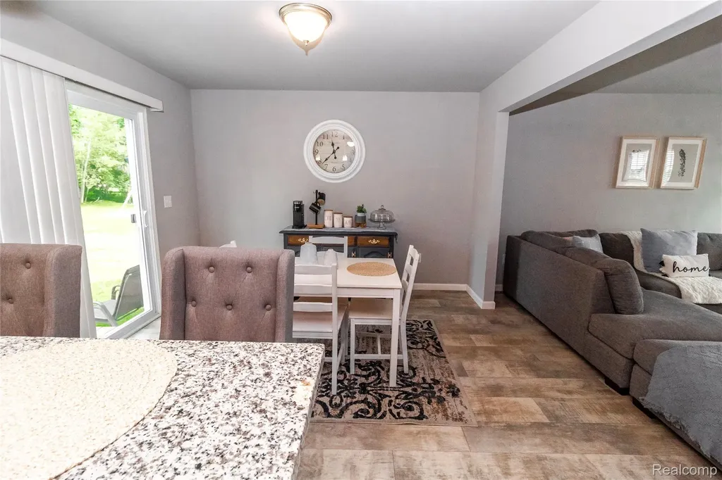 1205 Lancaster Street Lapeer City MI 48446