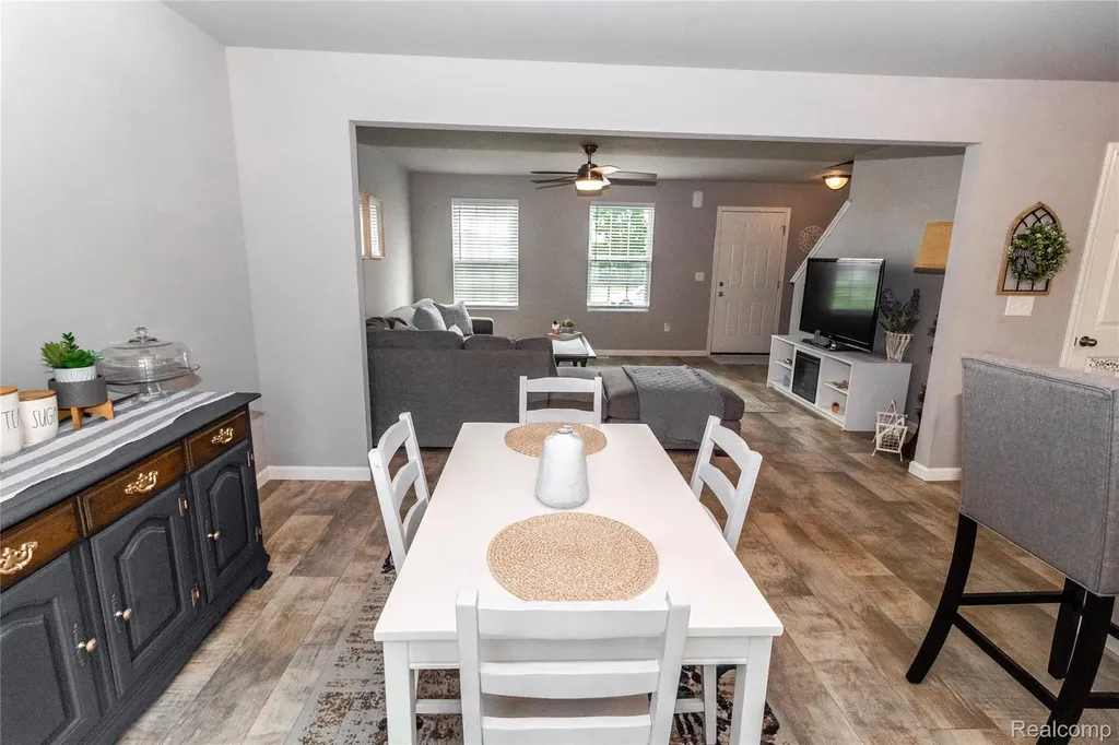1205 Lancaster Street Lapeer City MI 48446