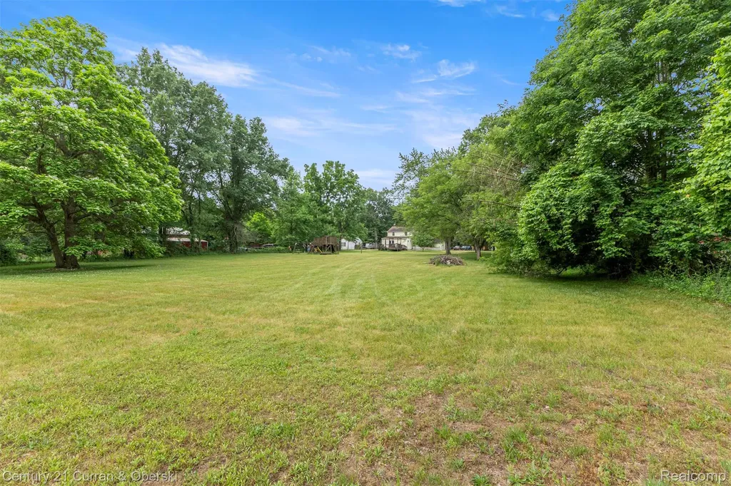 18491 Savage Road Sumpter Township MI 48111