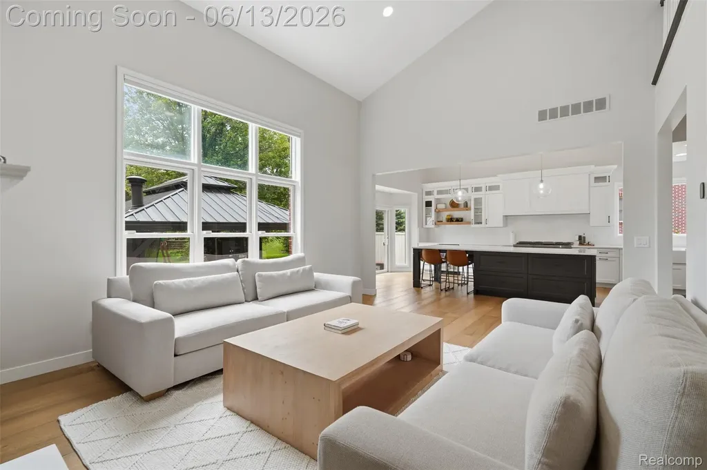 41920 Wolfe Pass Novi City MI 48377