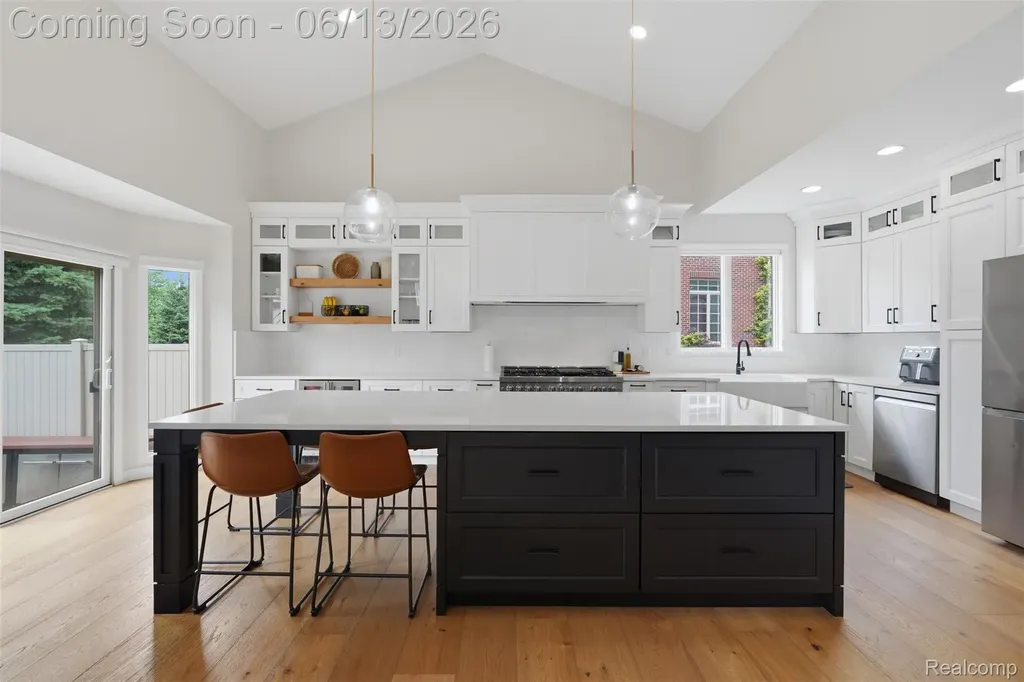 41920 Wolfe Pass Novi City MI 48377