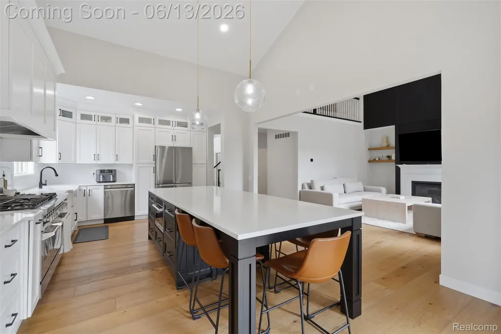 41920 Wolfe Pass Novi City MI 48377