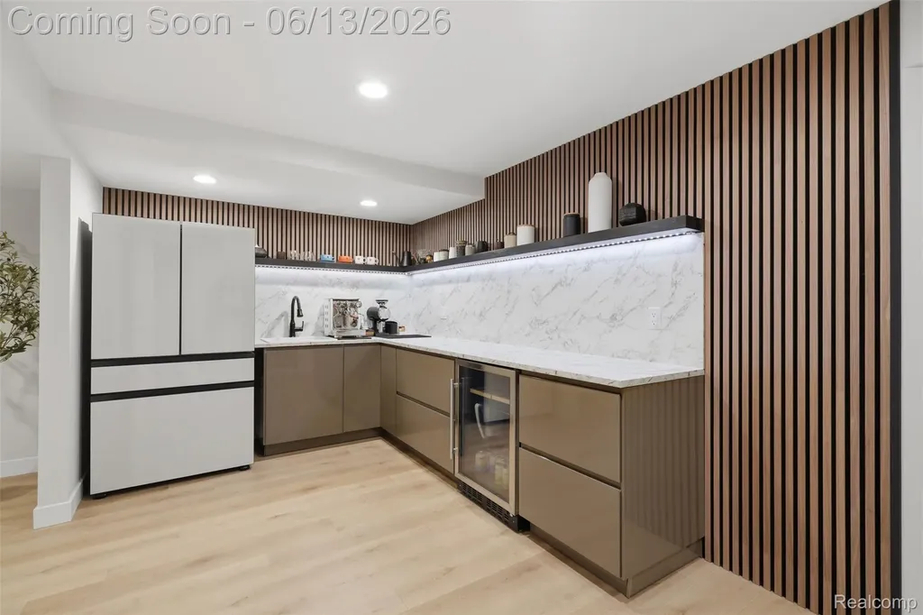 41920 Wolfe Pass Novi City MI 48377