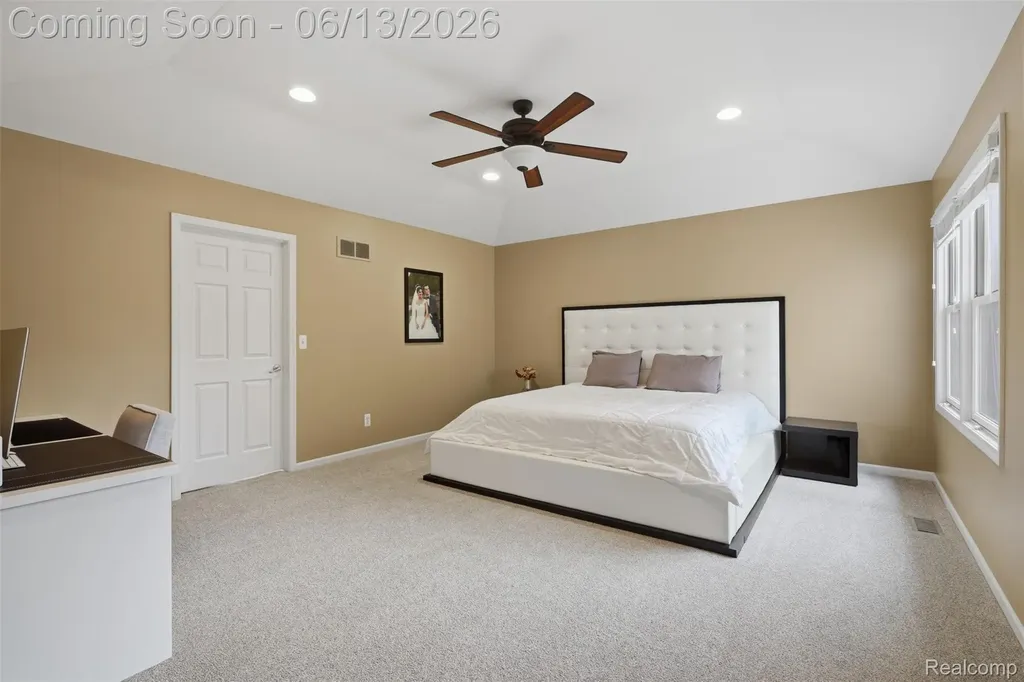 41920 Wolfe Pass Novi City MI 48377